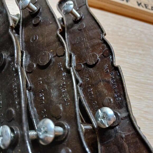 Vintage 1970s Amerock Brass Drawer Handles Pulls with Backplates 6 sets/pc #2CC - Picture 2 of 8